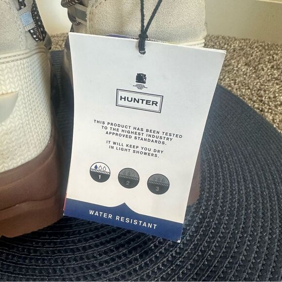 NEW Hunter Sherpa Tall Snow Boots Insulated Waterproof Sz 6 US / 37 EU Ivory - Picture 8 of 10